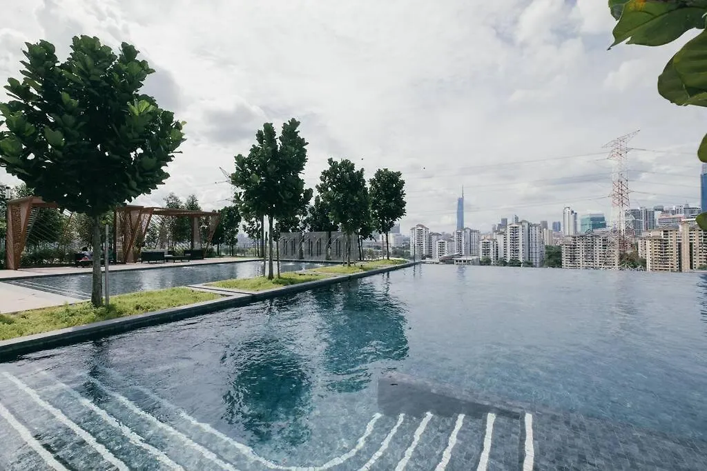 Fairy M Vertica 4Bedroom 8Pax Infinity Pool Gym クアラルンプール